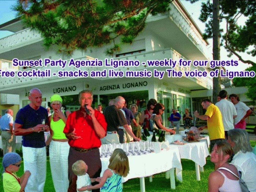 Lignano Riviera With Fireplace & Air Conditioning Lignano Sabbiadoro Extérieur photo