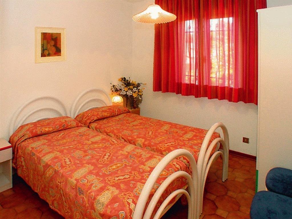 Lignano Riviera With Fireplace & Air Conditioning Lignano Sabbiadoro Extérieur photo